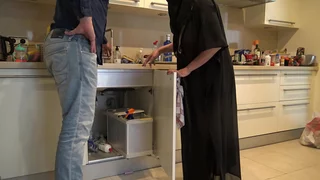 British Plumber Fucks Muslim Milf Connected with Rub-down Their way Scullery