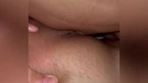 Lesbianas haciendo tijeretas, rozando clitoris