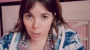 ANAL PENETRACIÓN - Le meten dos pollas por el culo y abre el ano! (Evita Camila milf caliente)