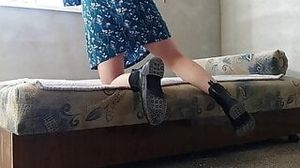 hot wife gets a creampie from a stranger