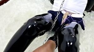 Fejira com Bound latex-clad heroine puts on gas mask