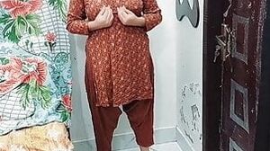 Indian Mom Fucked By Her Old Friend On Anniversary